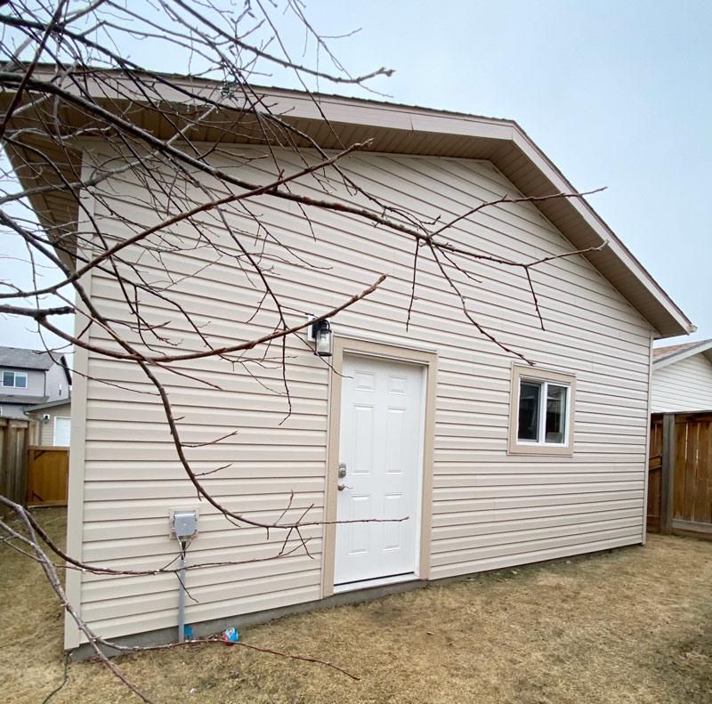 garage builder airdrie